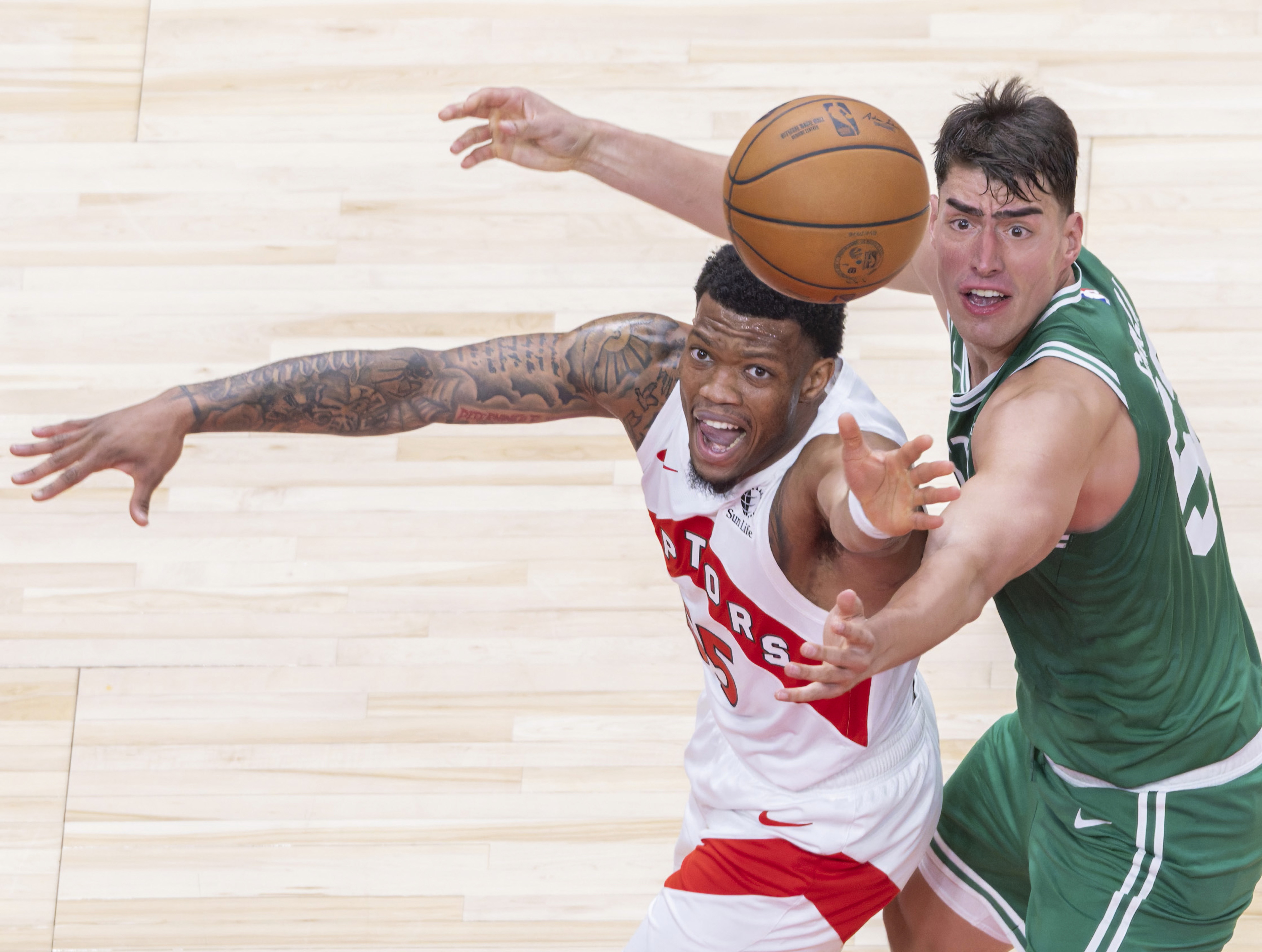 金年会安卓版-包含多伦多猛龙迎CBA常规赛关键赛，赛前远射贴柱，赛场秩序良好，球队文化再被提及的词条