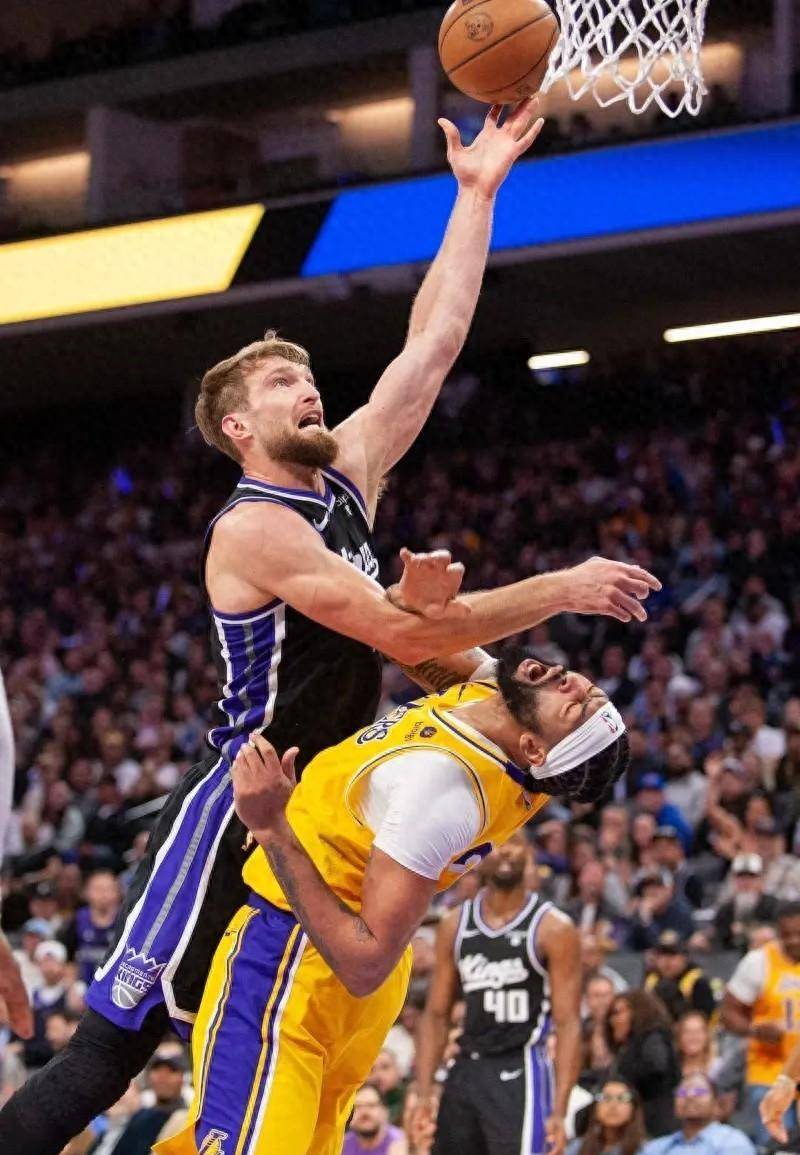 jinnianhui集团网站-关键时刻萨克拉门托国王防线松动——欧冠节点到来，更衣室稳定，年轻球员得到机会的简单介绍