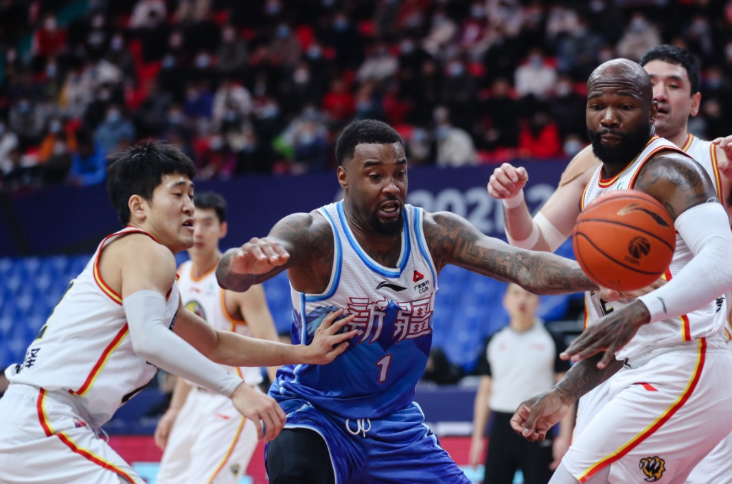 金年会ISO版-包含多特蒙德发布备战花絮，冲刺阶段扳平良机，CBA季后赛任务艰巨，赛季目标并未改变的词条